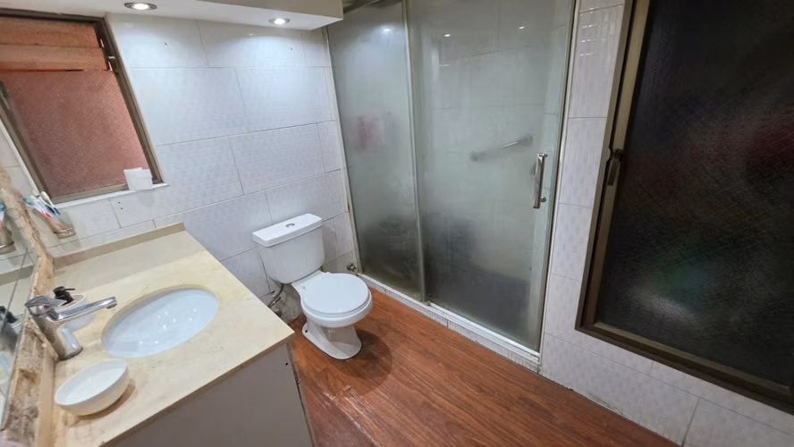 Se Vende Amplia Casa Esquina En Avenida Principal En Renca - Jorge Hirmas