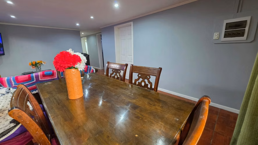 Se Vende Amplia Casa Esquina En Avenida Principal En Renca - Jorge Hirmas