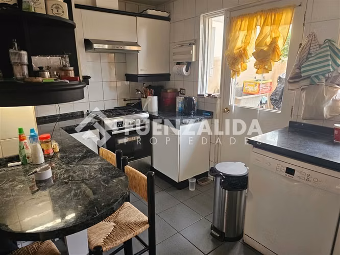 Excelente casa en arriendo 5 dorm mas mansarda en La Reina