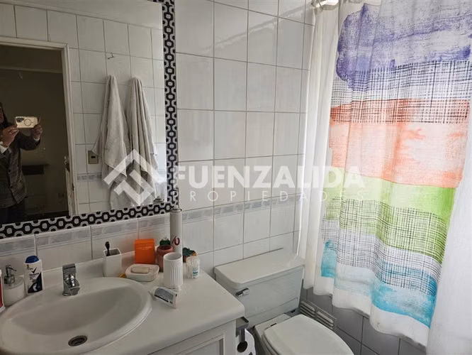 Excelente casa en arriendo 5 dorm mas mansarda en La Reina