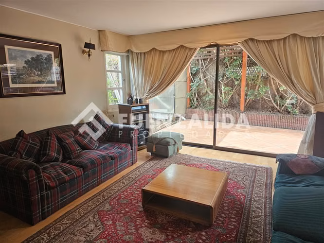 Excelente casa en arriendo 5 dorm mas mansarda en La Reina
