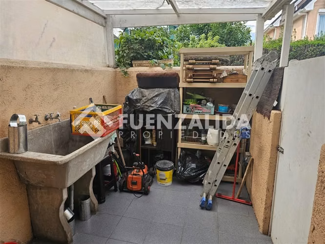 Excelente casa en arriendo 5 dorm mas mansarda en La Reina