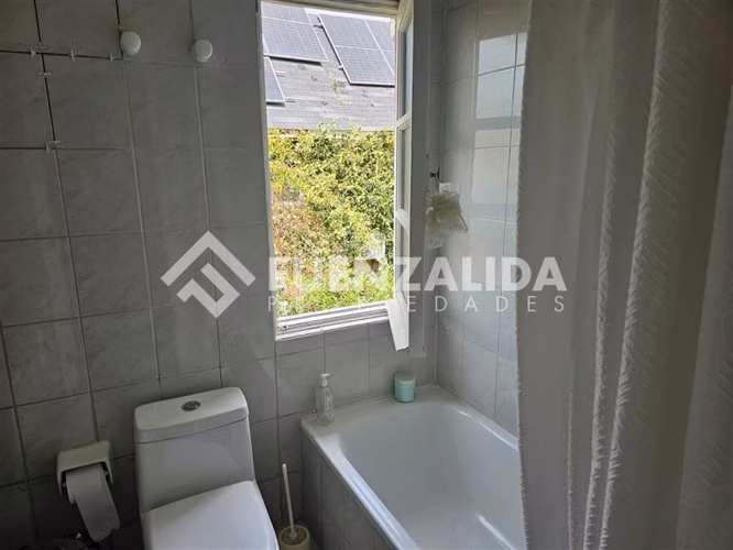 Excelente casa en arriendo 5 dorm mas mansarda en La Reina