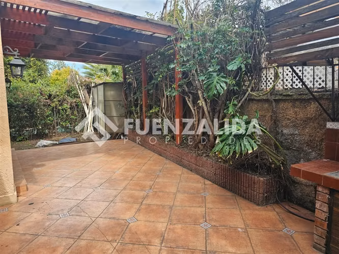 Excelente casa en arriendo de 5 dorm. en La Reina - Imagen 9