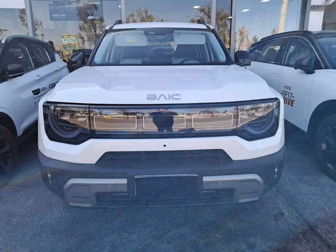 BAIC BJ30 LV5 AWD HIBRIDO 2026 - Imagen 2