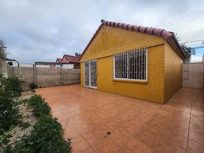 Amplia Casa con Excelente Conectividad (182290) - Imagen 18
