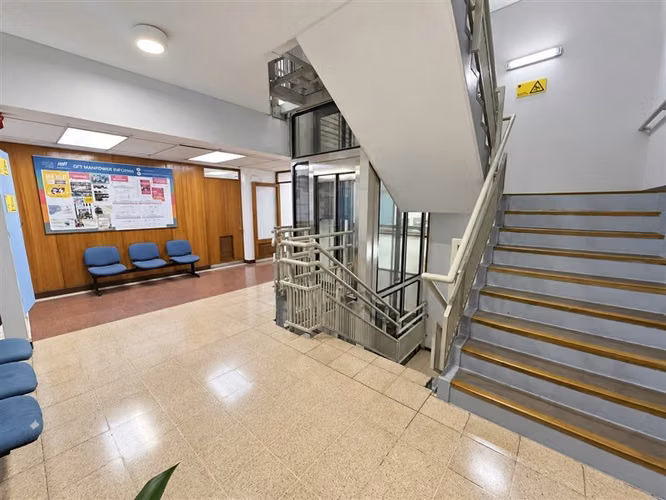Edificio Educacional Arriendo - Imagen 35