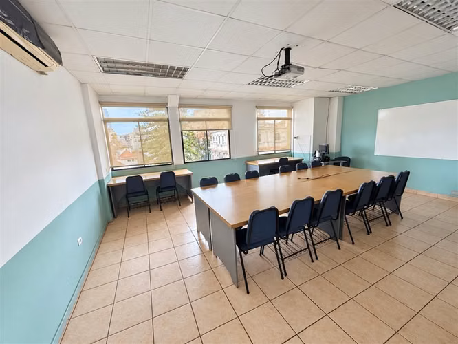 Edificio Educacional Arriendo - Imagen 17