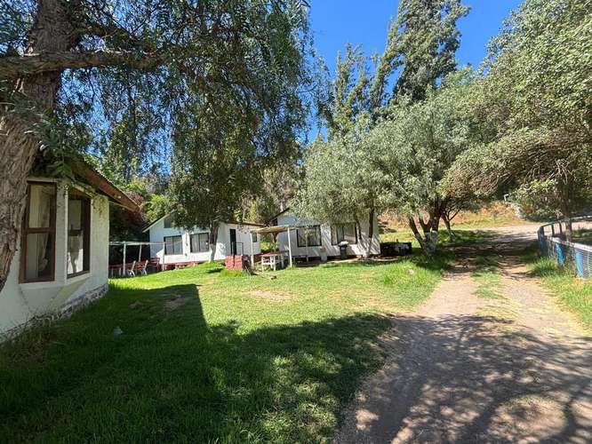 Complejo turístico en venta en Las Rojas | 9 cabañas, restaurante y piscinas