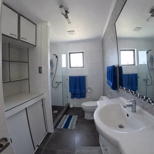 Terreno de 5.145 m² con casa principal y construcciones adicionales en Condominio San Osvaldo,  Coquimbo
