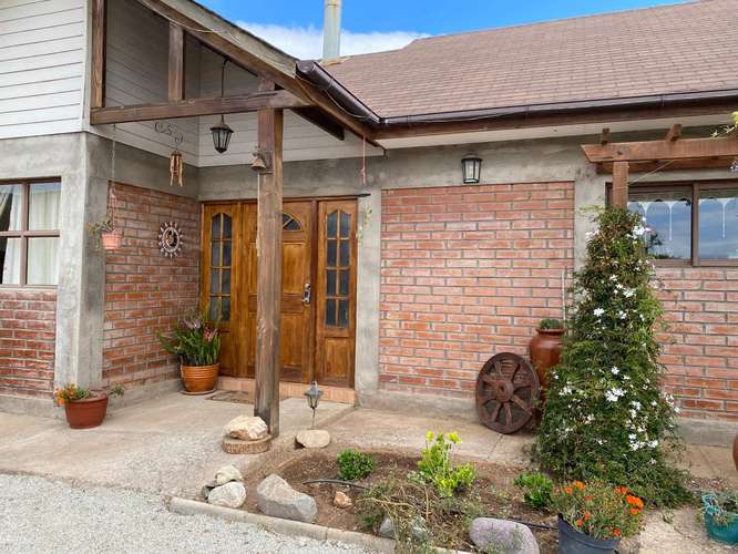 Terreno de 5.145 m² con casa principal y construcciones adicionales en Condominio San Osvaldo,  Coquimbo