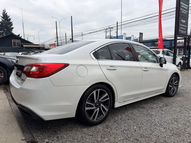 SUBARU LEGACY 2018