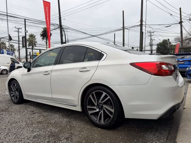 SUBARU LEGACY 2018