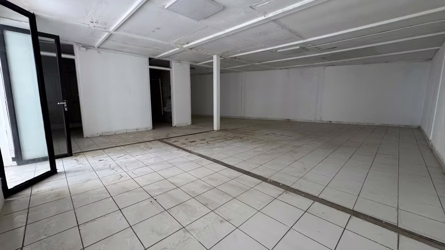 VENTA PROPIEDAD INDUSTRIAL CON TRES ACCESOS INDEPENDIENTES - Imagen 28