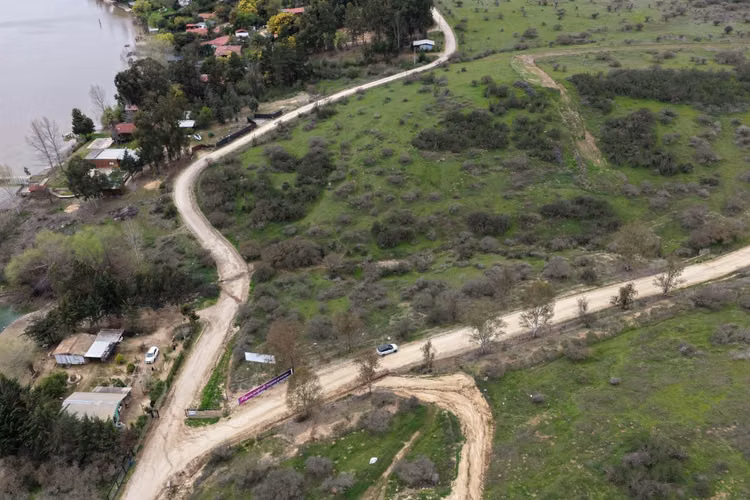 Alma Rapel, acceso al lago con marina, agua y luz eléctrica