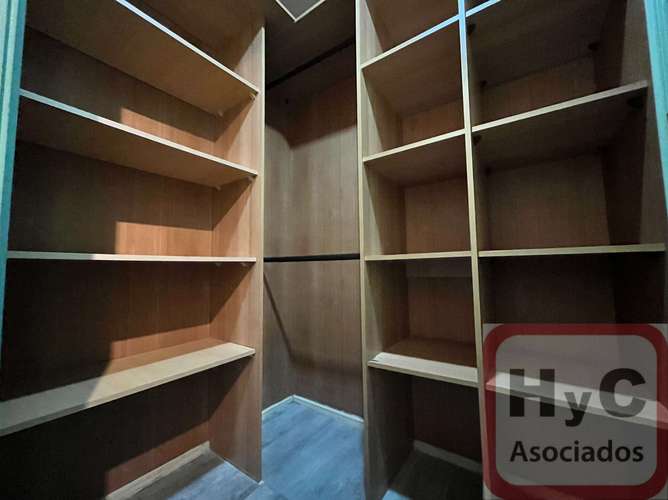 hermoso departamento de 2 dormitorios a pasos de metro Toesca - Imagen 11