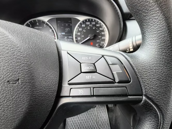 Nissan Versa 1.6 SENSE 4X2 MT 4P 2025 - Imagen 15