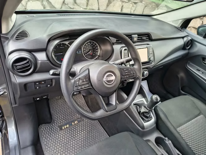 Nissan Versa 1.6 SENSE 4X2 MT 4P 2025 - Imagen 12