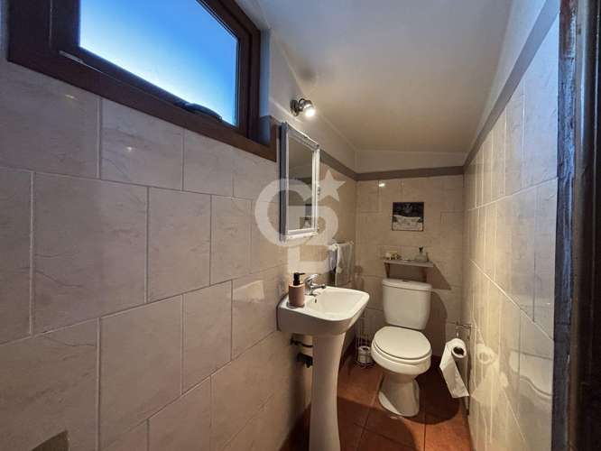 Casa familiar con amplios espacios en La Reina. - Imagen 13