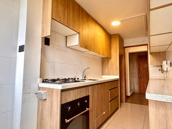 DEPARTAMENTO REMODELADO · 70 M² · A PASOS DEL METRO CHORRILLOS - Imagen 2