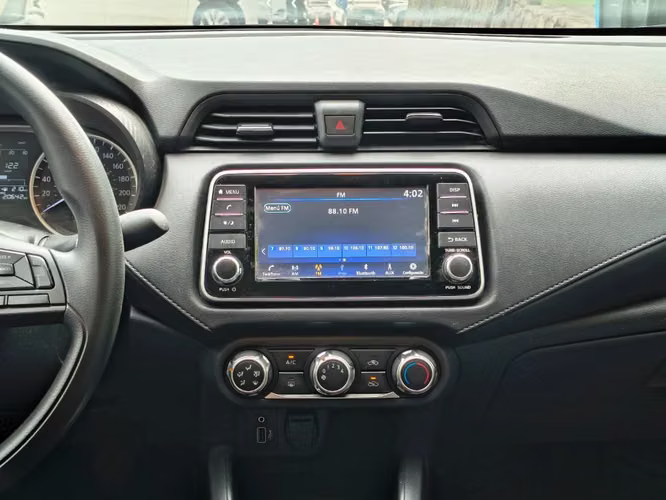 Nissan Versa 1.6 SENSE 4X2 MT 4P 2025 - Imagen 18