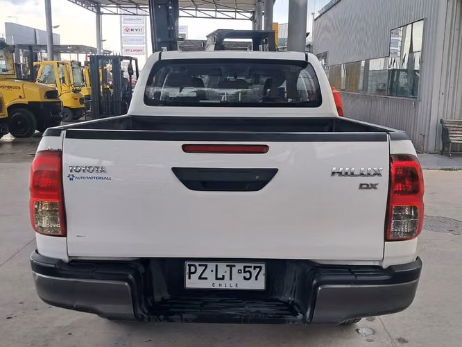 TOYOTA HILUX 2021 - Imagen 7