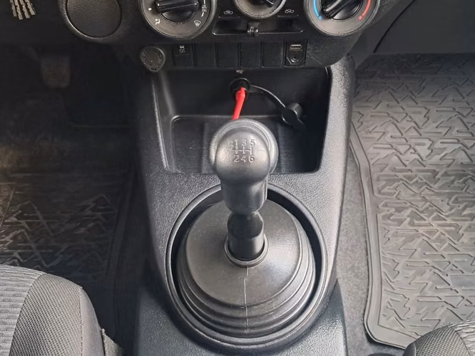 TOYOTA HILUX 2023 - Imagen 18