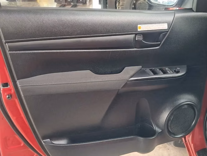 TOYOTA HILUX 2023 - Imagen 15