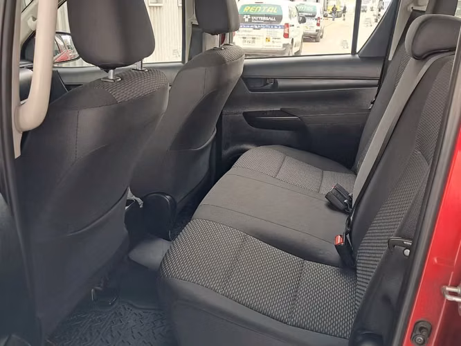 TOYOTA HILUX 2023 - Imagen 14