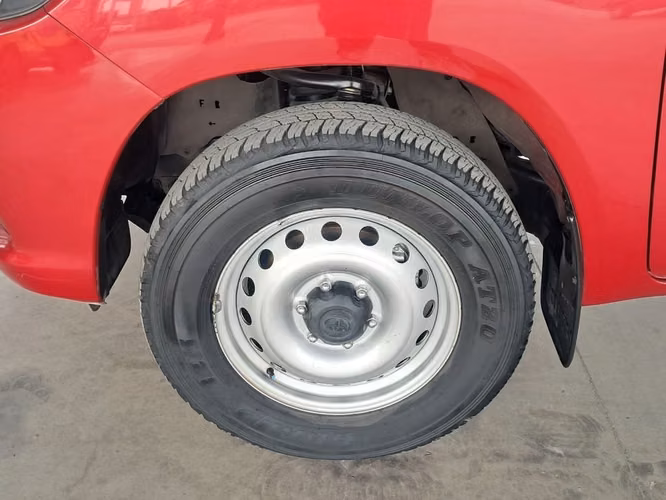 TOYOTA HILUX 2023 - Imagen 11