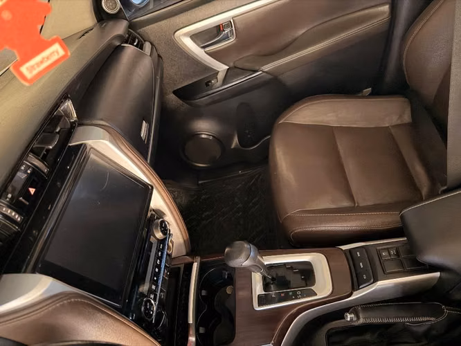 Oportunidad única. Se vende por no uso Toyota Fortuner SRX, 4x4, 2023
