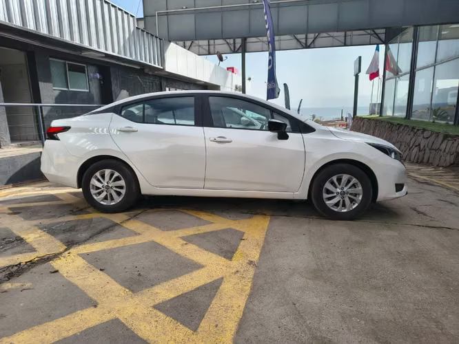 Nissan Versa 1.6 SENSE 4X2 MT 4P 2025 - Imagen 7