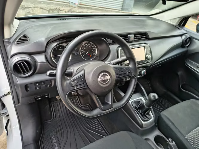 Nissan Versa 1.6 SENSE 4X2 MT 4P 2025 - Imagen 10