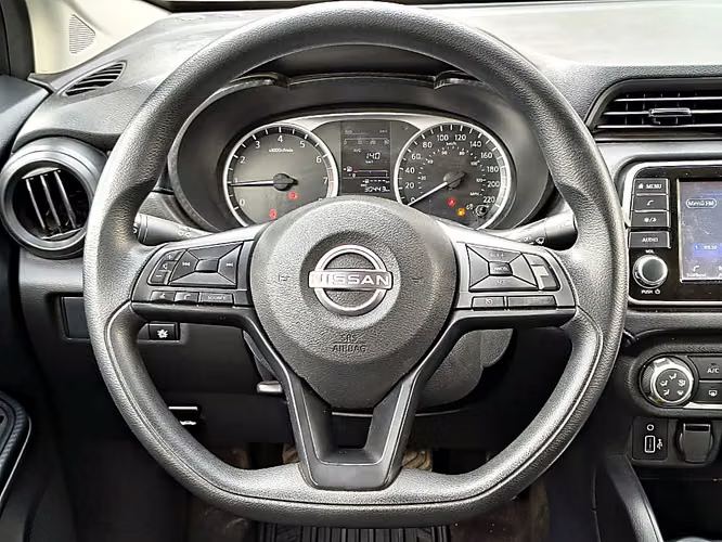 Nissan Versa 1.6 SENSE 4X2 MT 4P 2025 - Imagen 12