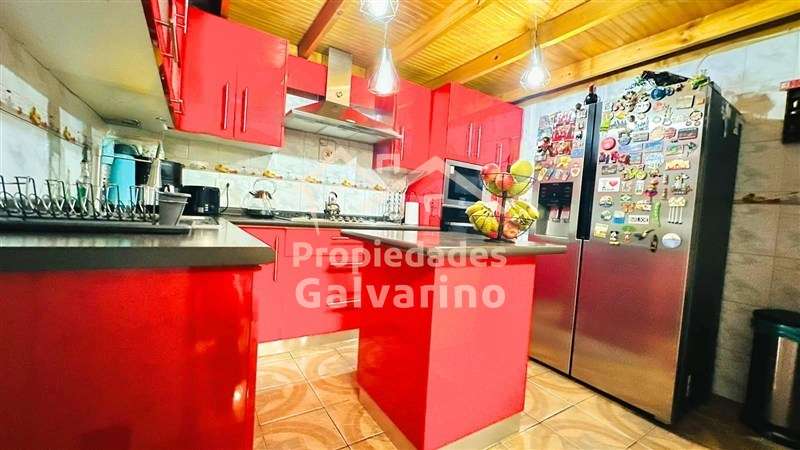 Casa en venta de 4 dorm. en Quilicura