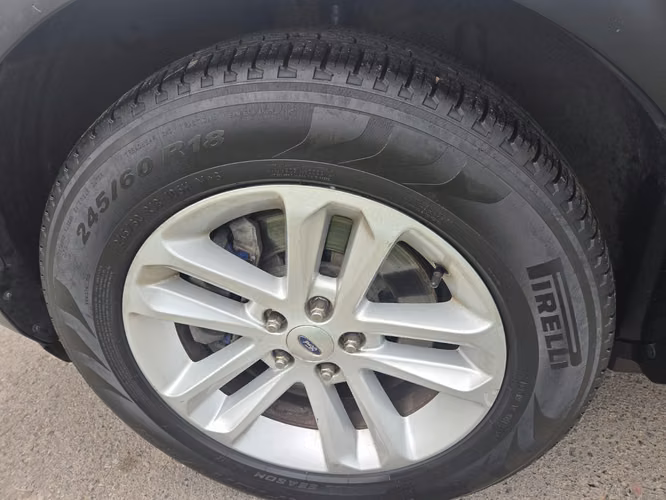 Ford Explorer XLT 4x2 - Imagen 12