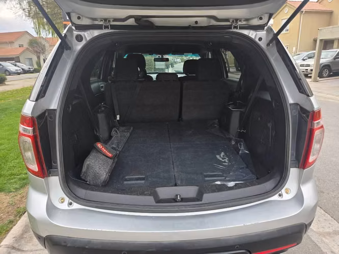 Ford Explorer XLT 4x2 - Imagen 7