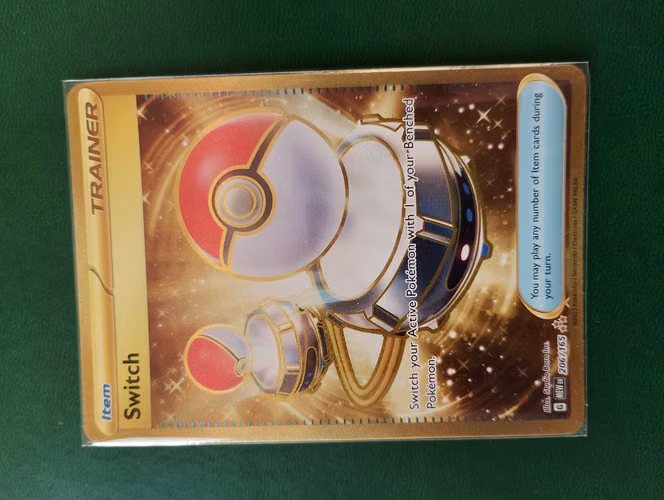 TCG Pokémon: Pikachu 173/165, Squirtle 148/142, Bulbasaur 143/142 + otras 25 cartas