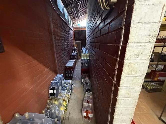 VENTA DE BOTILLERIA MINIMARKET A PUERTA CERRADA CON PATENTES - Imagen 31