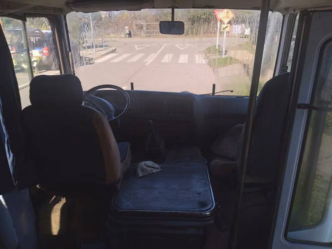 Bus Mitsubishi Rosa - Imagen 7
