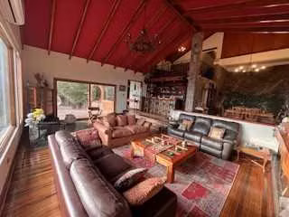 Moderna Casa con todas las comodidades (182324)