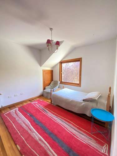 VENTA CASA MEDITERRÁNEA EN CERRO SANTA ISABEL · VISTA CORD. · A 3 MIN. DE PIEDRA ROJA / 4D + SERVICIO · 6.800 M² TERRENO · ESTILO CAMPESTRE: UF 19.500