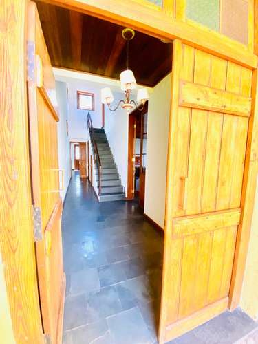 VENTA CASA MEDITERRÁNEA EN CERRO SANTA ISABEL · VISTA CORD. · A 3 MIN. DE PIEDRA ROJA / 4D + SERVICIO · 6.800 M² TERRENO · ESTILO CAMPESTRE: UF 19.500