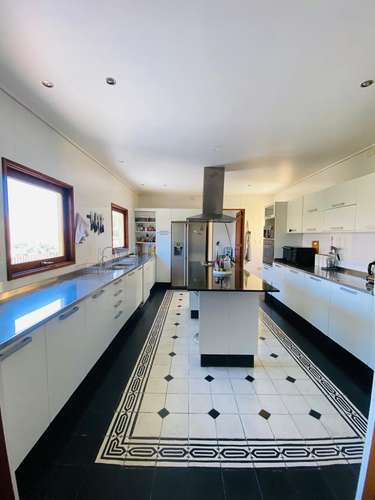 VENTA CASA MEDITERRÁNEA EN CERRO SANTA ISABEL · VISTA CORD. · A 3 MIN. DE PIEDRA ROJA / 4D + SERVICIO · 6.800 M² TERRENO · ESTILO CAMPESTRE: UF 19.500