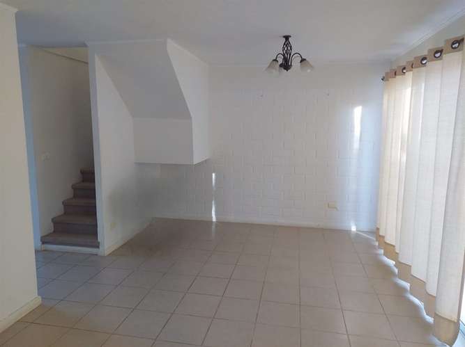 Casa en arriendo de 4 dorm. en Talca - Imagen 5