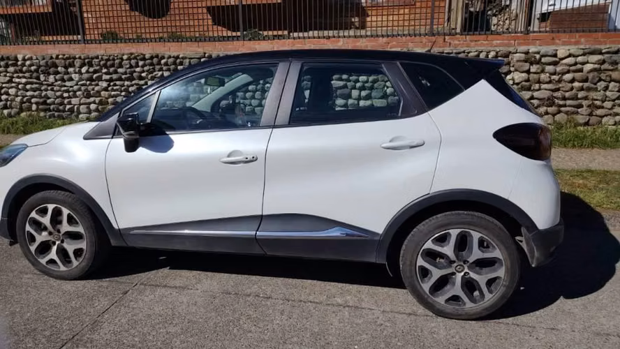 Se vende vehículo Renault captur 2020