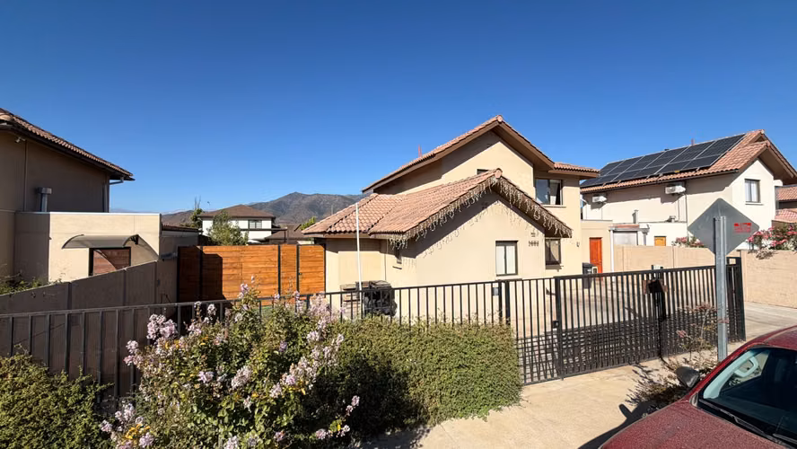 Casa con piscina en El Polo de Machalí - Imagen 3