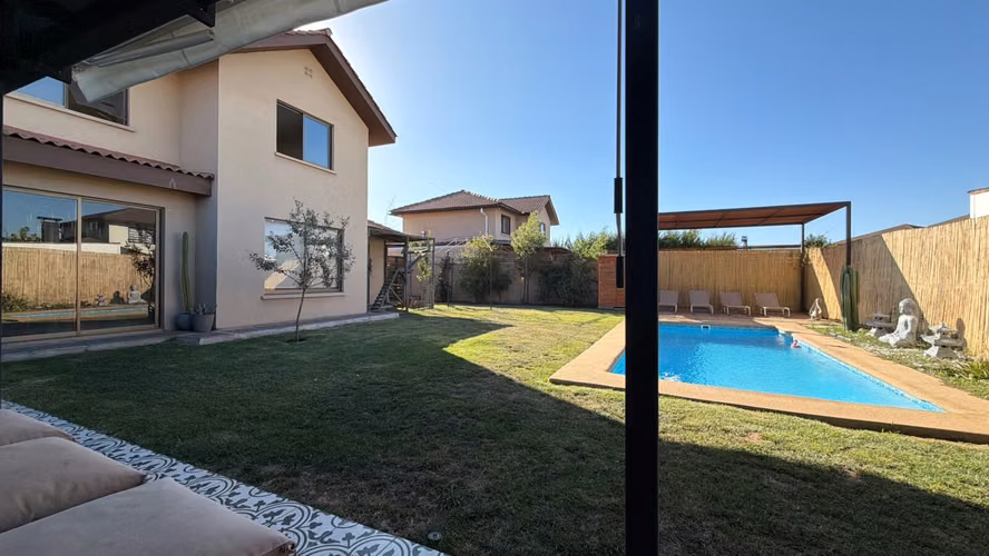 Casa con piscina en El Polo de Machalí - Imagen 5
