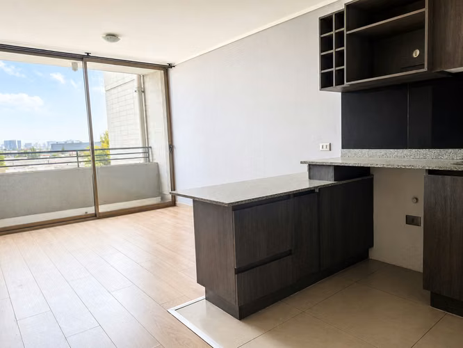 DEPARTAMENTO EN ARRIENDO A PASOS DEL METRO - Imagen 2