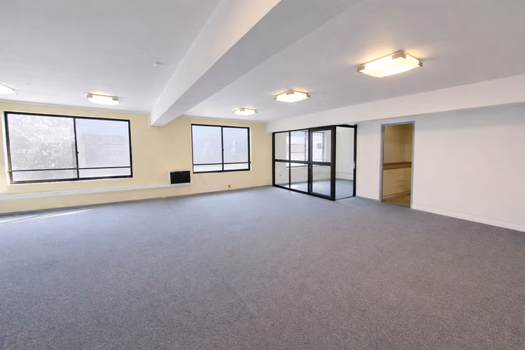 Amplio Local Comercial - Excelente Ubicación En San Martín - Imagen 7